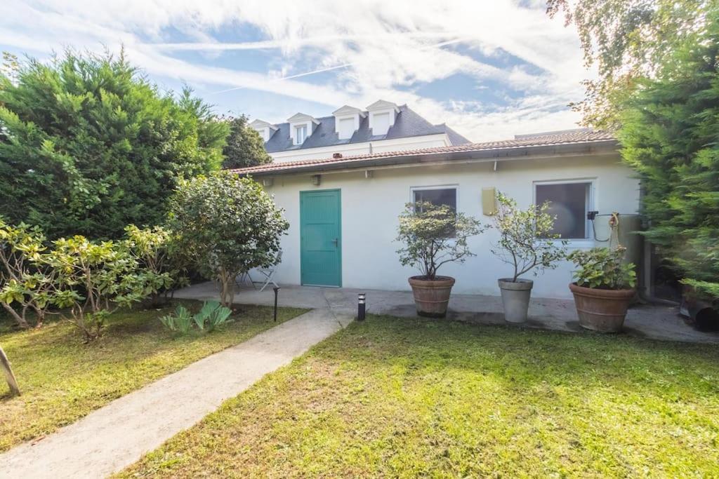 Maisonnette Dans Jardin Partage Bois-Colombes Esterno foto
