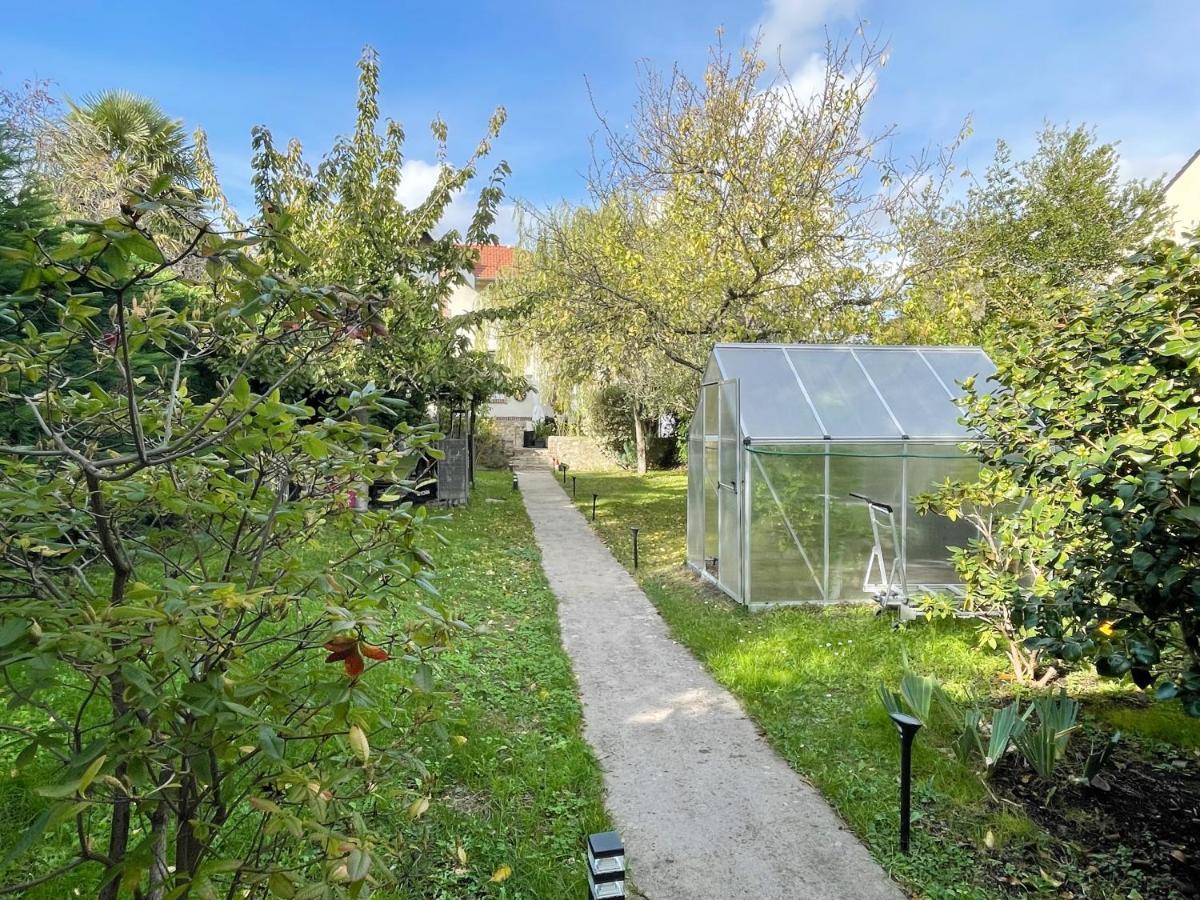 Maisonnette Dans Jardin Partage Bois-Colombes Esterno foto